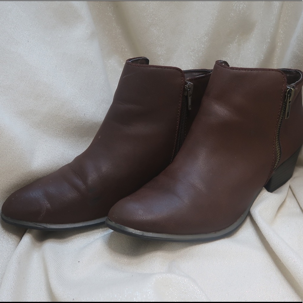 Esprit Brown Booties | 7.5